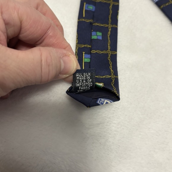 Chaps Ralph Lauren 100% Silk Necktie Navy Blue Crest Flag Preppy Men's Tie - Picture 9 of 12